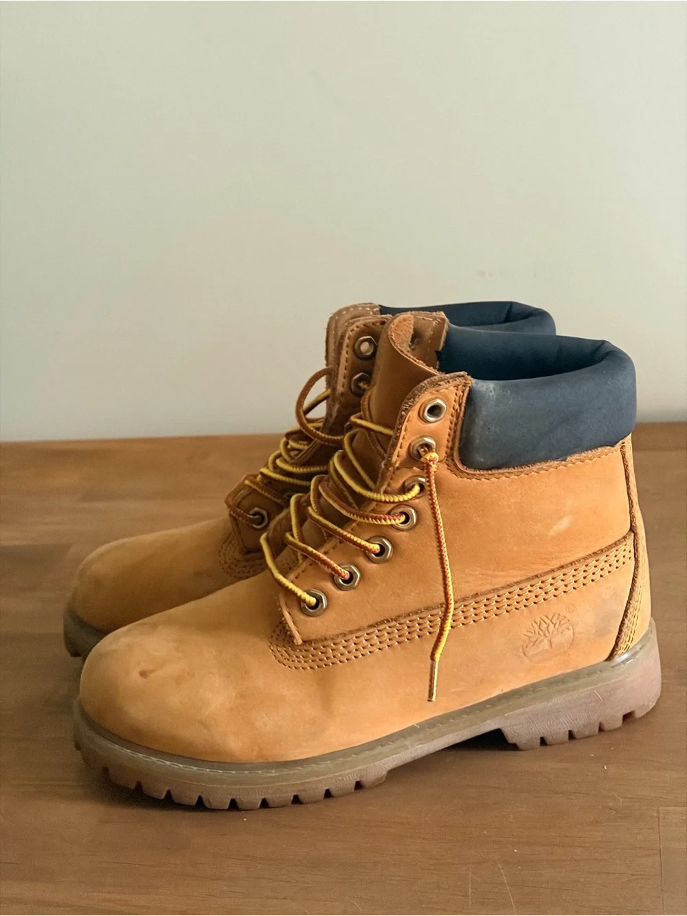 Classic Timberland 6-Inch Waterproof Boots - Wheat / Navy Collar - Size 6